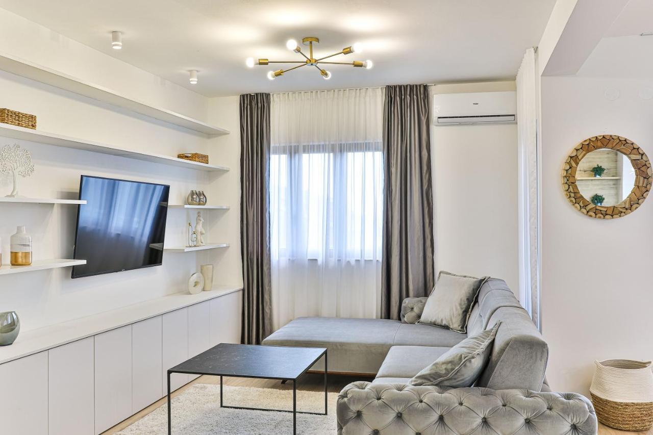 Apartmani Ana Kaštela Екстериор снимка