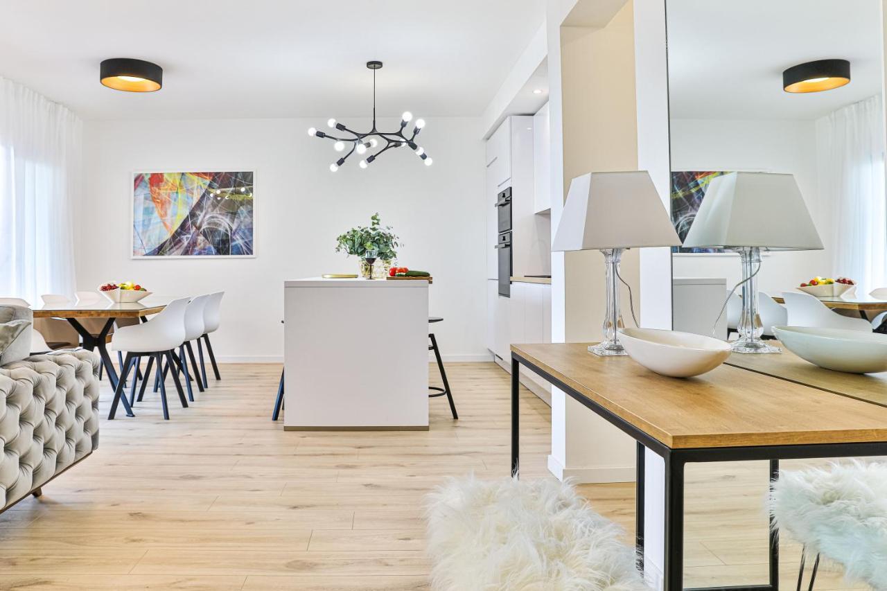 Apartmani Ana Kaštela Екстериор снимка