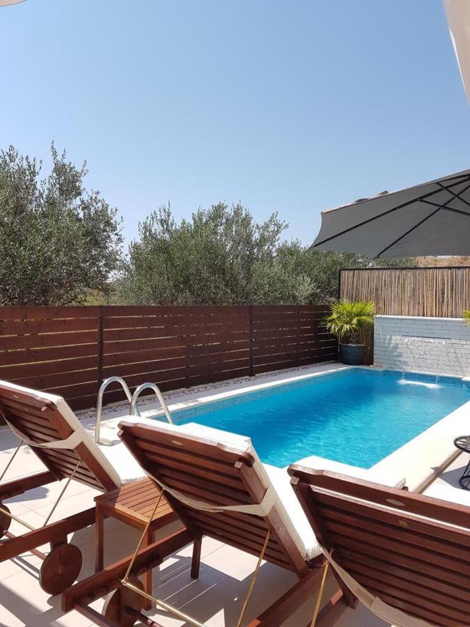 Apartmani Ana Kaštela Екстериор снимка