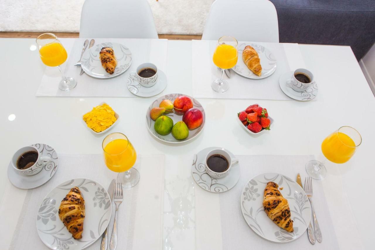 Apartmani Ana Kaštela Екстериор снимка