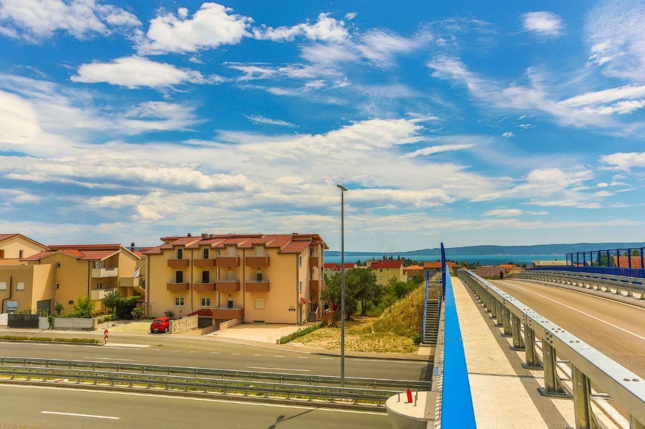Apartmani Ana Kaštela Екстериор снимка