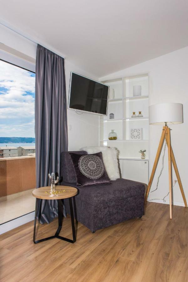 Apartmani Ana Kaštela Екстериор снимка