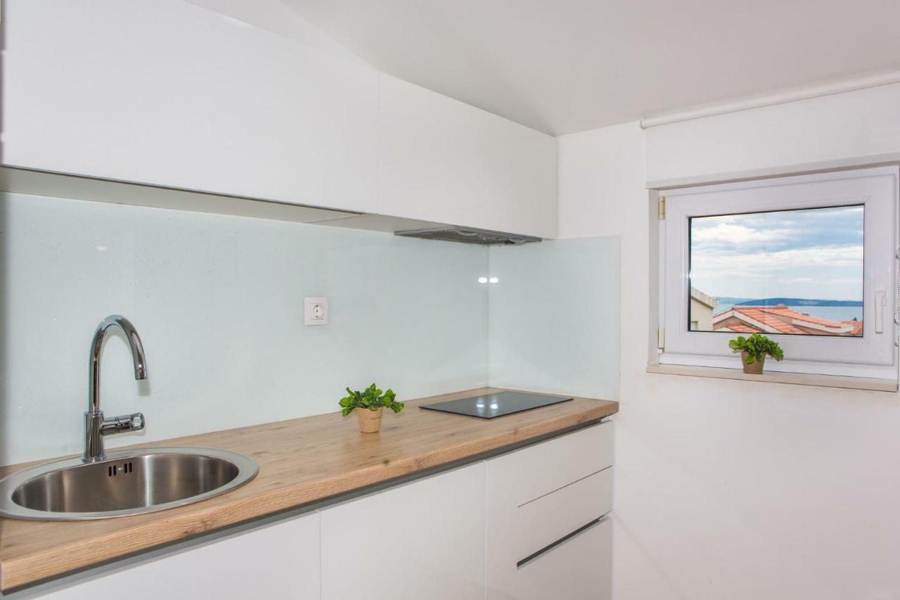 Apartmani Ana Kaštela Екстериор снимка