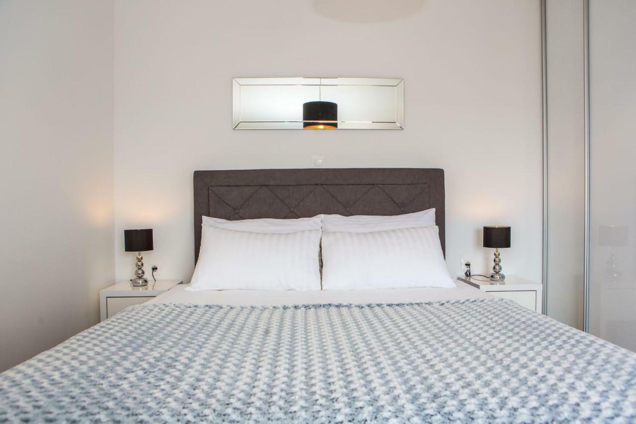 Apartmani Ana Kaštela Екстериор снимка