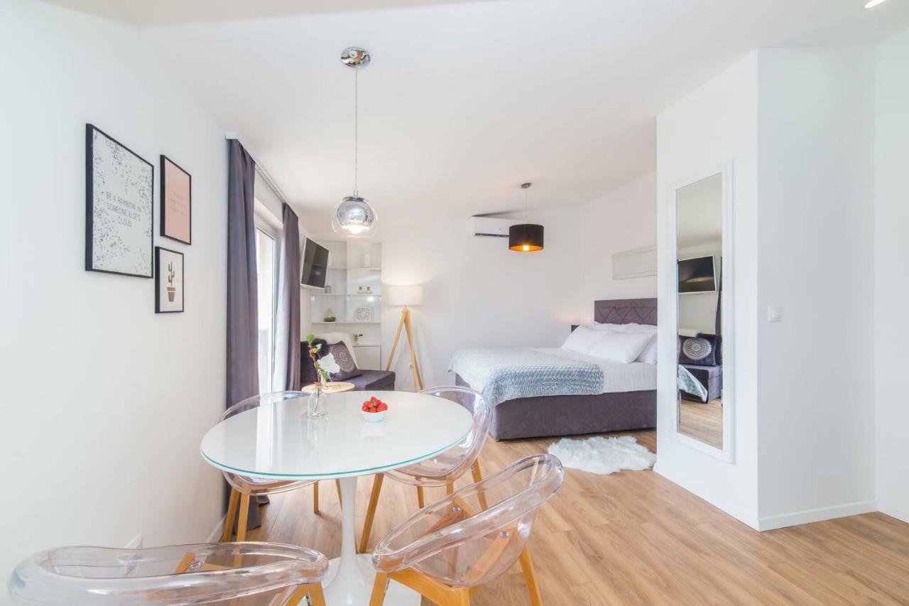 Apartmani Ana Kaštela Екстериор снимка